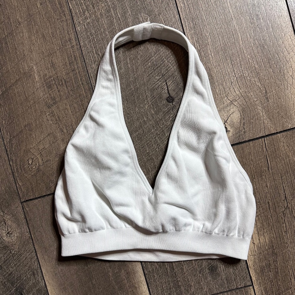 Aurola Halter Sports Bra